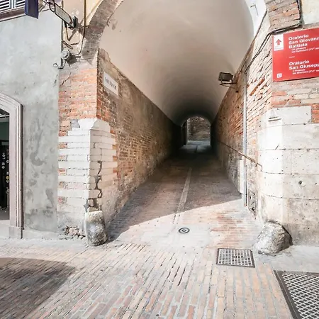 Historical Studio! * Urbino