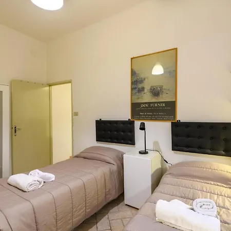 Guesthost - La Volta Appartement Urbino
