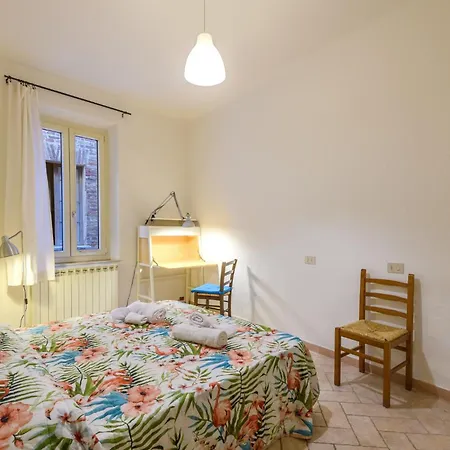 Guesthost - La Volta Appartement *